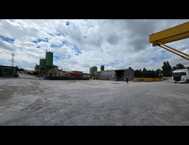 17,061M² INDUSTRIAL YARD FOR SALE IN CHLOORKOP